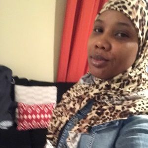 Meet your Posher, Aisha